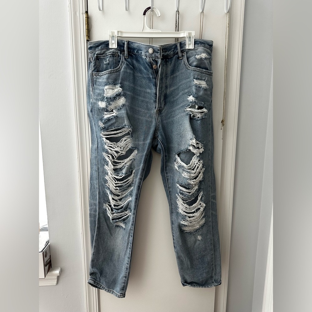 American Eagle Outfitters Distressed Mom Jeans 16SHORT